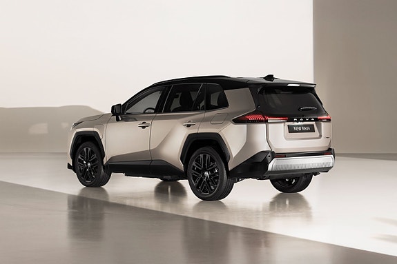 Toyota RAV4 5 of 13