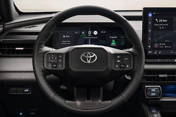 Toyota RAV4 10 of 13