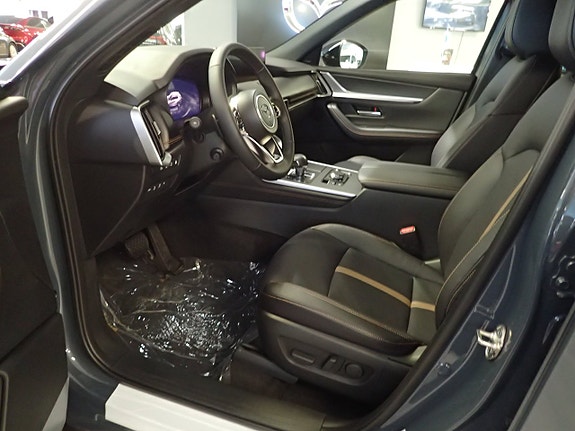 Mazda CX-60 16 of 19