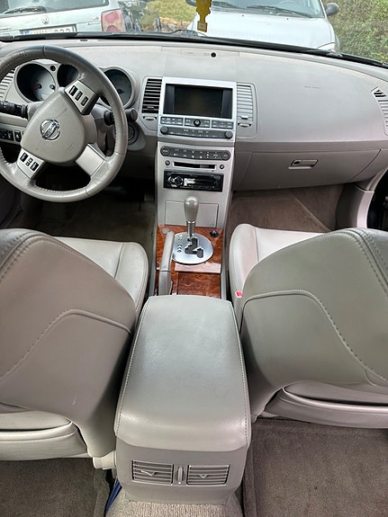 Nissan Maxima 9 of 17