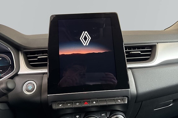 Renault Captur 6 of 23