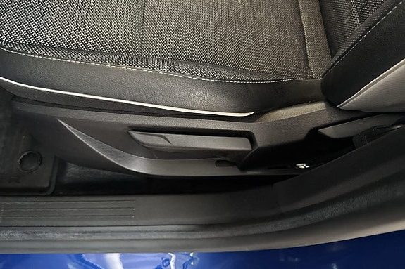 Renault Captur 14 of 23