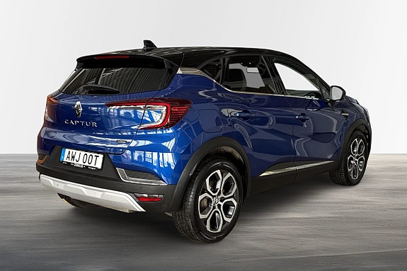 Renault Captur 3 of 23