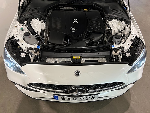 Mercedes-Benz C300 12 of 26