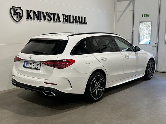 Mercedes-Benz C300 4 of 5