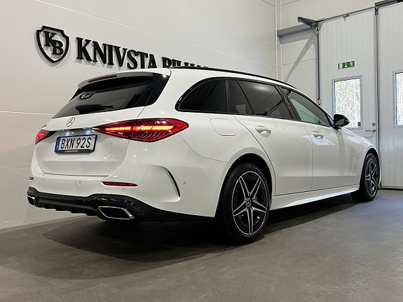 Mercedes-Benz C300 24 of 26