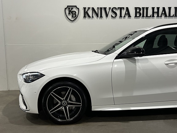 Mercedes-Benz C300 25 of 26