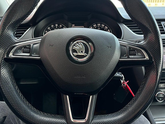 Skoda Octavia 12 of 22