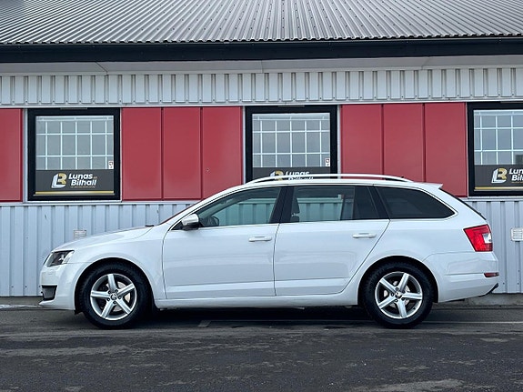 Skoda Octavia 3 of 5