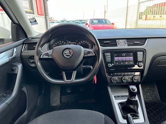Skoda Octavia 9 of 22