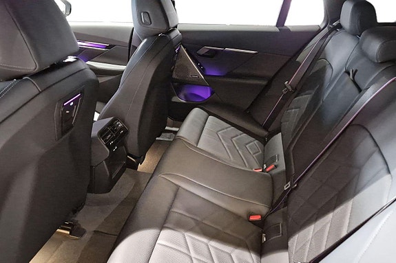 BMW 530e 12 of 20