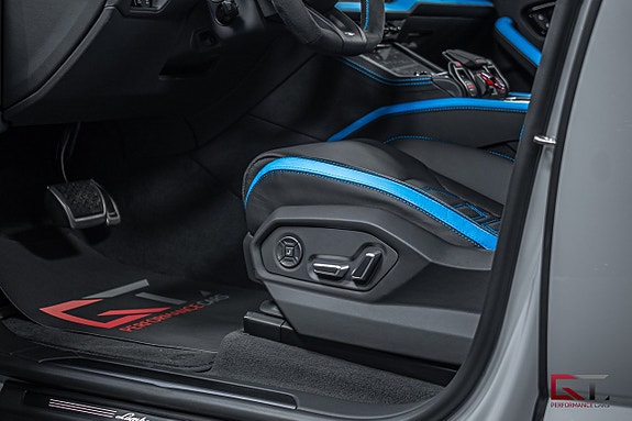 Lamborghini Urus 17 of 27