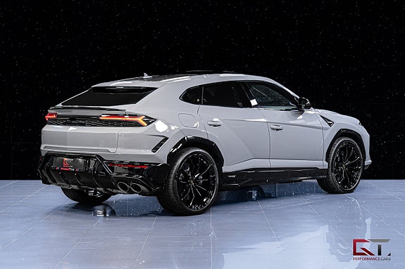 Lamborghini Urus 9 of 27