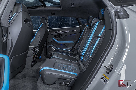 Lamborghini Urus 25 of 27