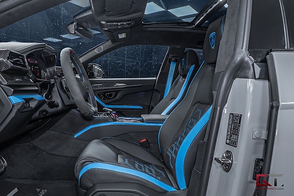 Lamborghini Urus 15 of 27