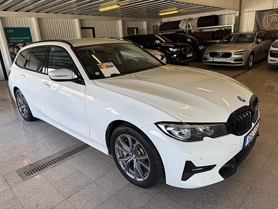 BMW 330e
