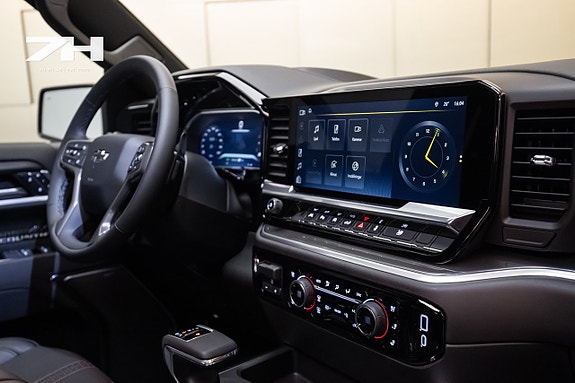 Chevrolet Silverado EV 18 of 28