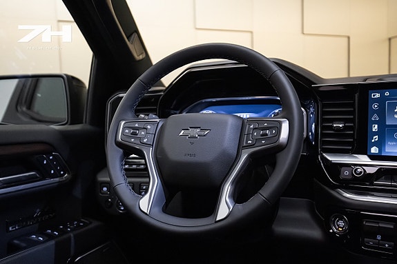 Chevrolet Silverado EV 13 of 28