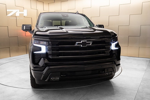 Chevrolet Silverado EV 9 of 28