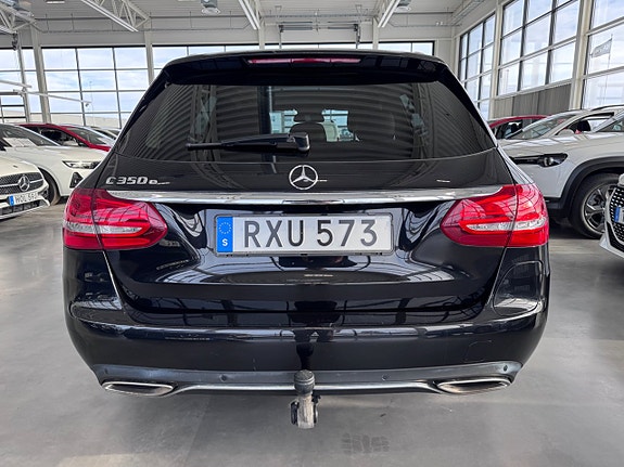 Mercedes-Benz C350 4 of 5
