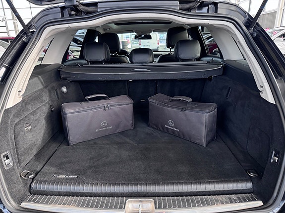Mercedes-Benz C350 5 of 5