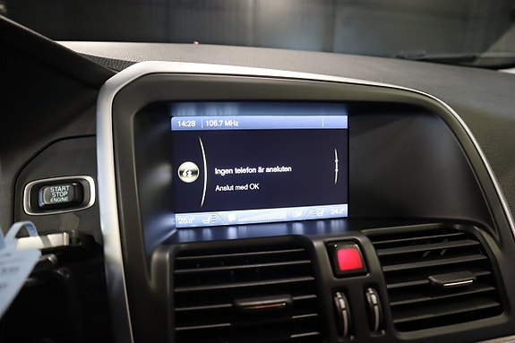 Volvo XC60 13 of 25