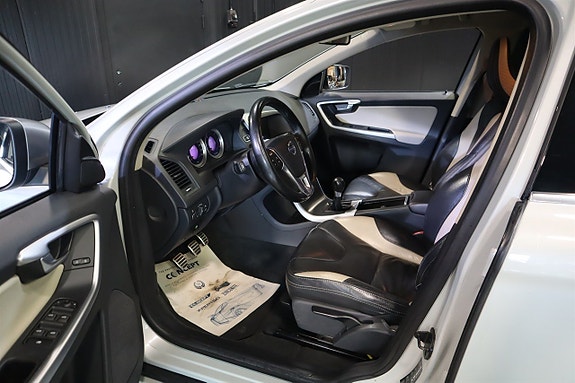 Volvo XC60 7 of 25