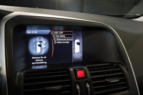 Volvo XC60 15 of 25