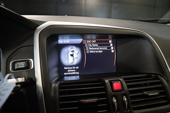 Volvo XC60 14 of 25