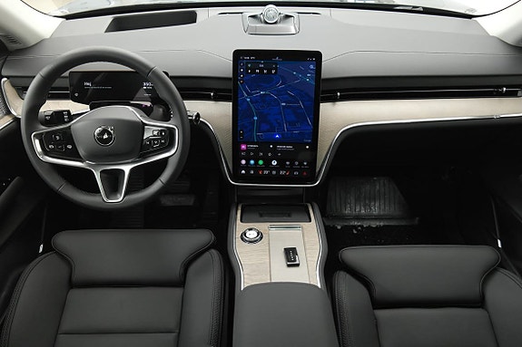 Volvo EX90 16 of 20