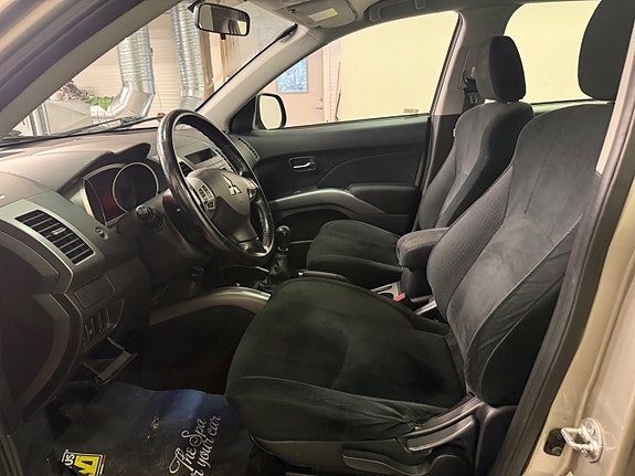 Mitsubishi Outlander 7 of 15