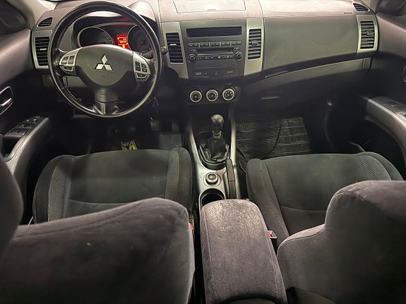 Mitsubishi Outlander 8 of 15