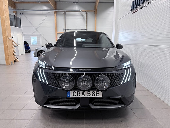 Peugeot 3008 2 of 5