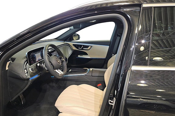 Mercedes-Benz E300 de 11 of 14