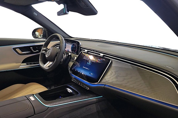 Mercedes-Benz E300 de 9 of 14