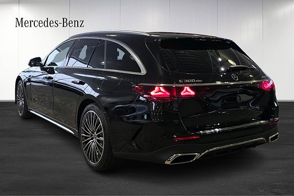 Mercedes-Benz E300 de 3 of 14