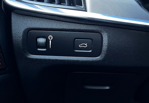 Volvo V90 26 of 28