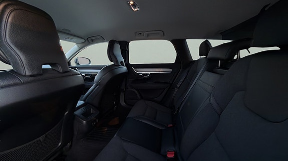 Volvo V90 12 of 28