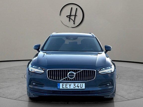 Volvo V90 3 of 5