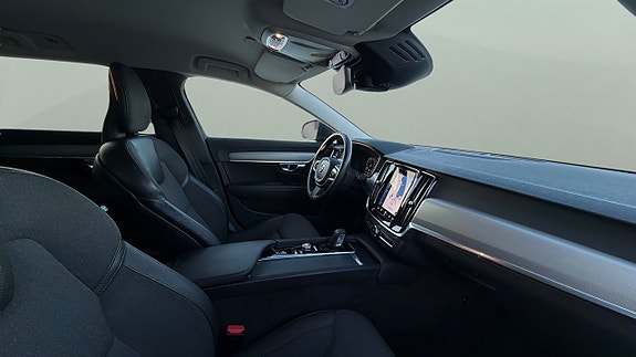 Volvo V90 11 of 28