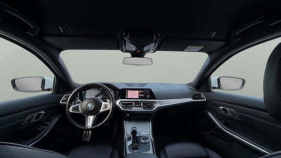BMW 330e 11 of 30