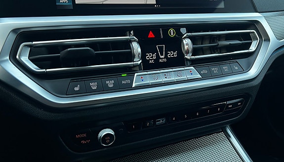 BMW 330e 15 of 30