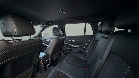 BMW 330e 13 of 30
