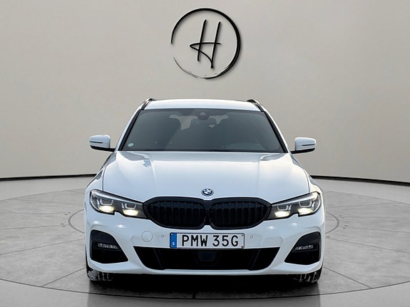 BMW 330e 4 of 30