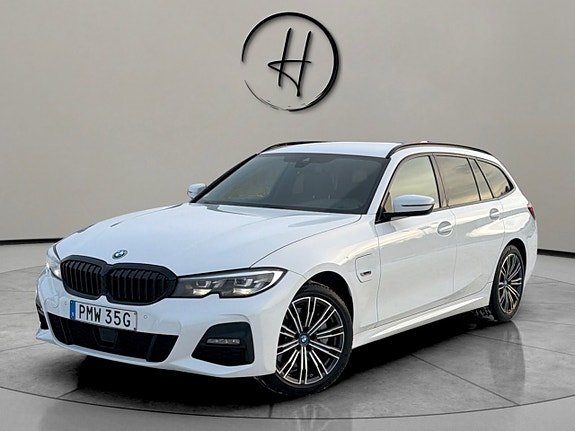 BMW 330e 3 of 30