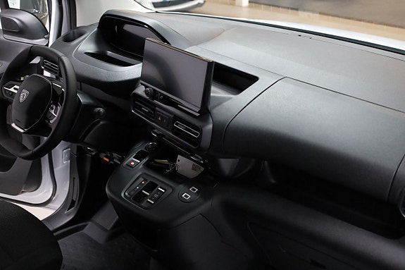 Peugeot e-Partner 16 of 21
