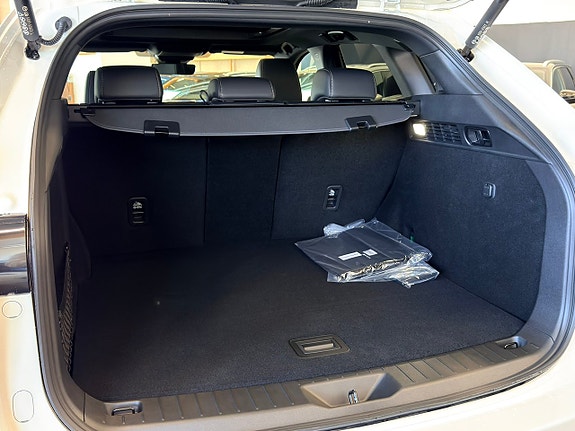 Mazda CX-60 8 of 19