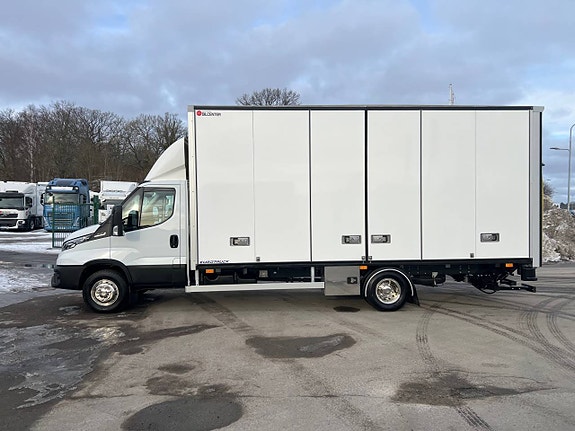 Iveco Daily 72C18 A8 Skåpbil Öppningsbarsida Fullutrustad 2 of 12