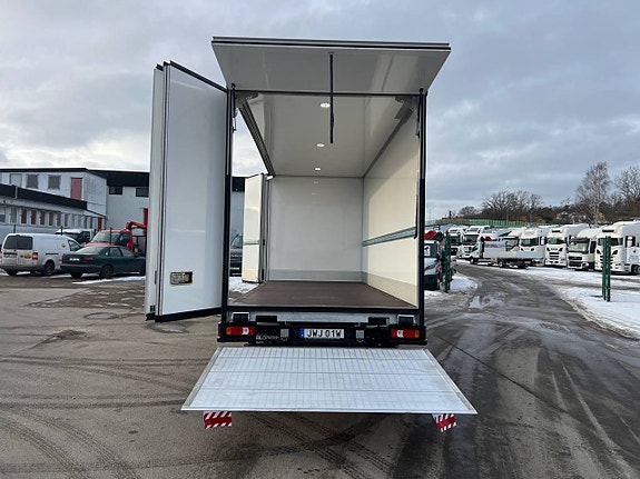 Iveco Daily 72C18 A8 Skåpbil Öppningsbarsida Fullutrustad 8 of 12