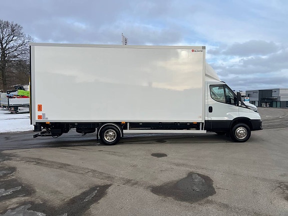 Iveco Daily 72C18 A8 Skåpbil Öppningsbarsida Fullutrustad 10 of 12